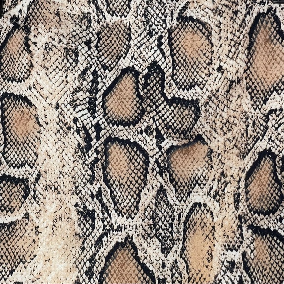 Wild Ginger Brown Snake Print Skirt Size 12 (Juniors) - Picture 9 of 12